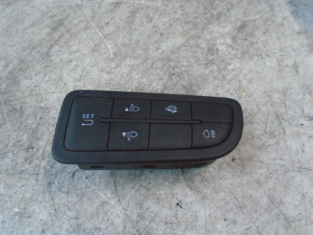 2015 PEUGEOT BIPPER FOG LIGHT TRACTION & SET SWITCH