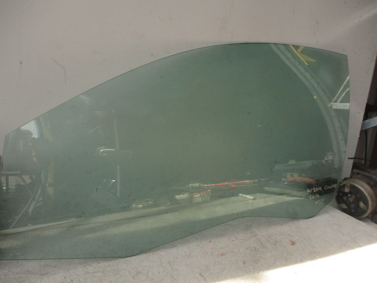 2014 MERCEDES BENZ C CLASS COUPE NSF PASSENGER SIDE FRONT LEFT DOOR WINDOW GLASS