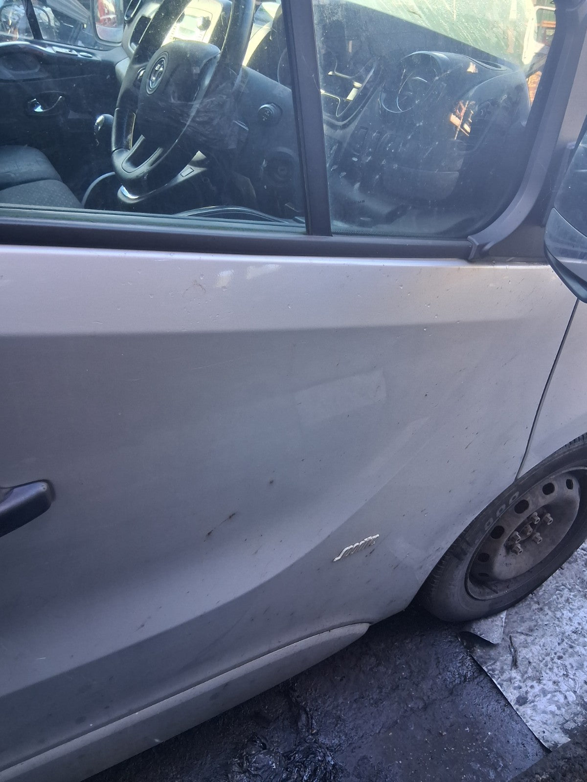 2017 VAUXHALL VIVARO MK2 OSF DRIVER SIDE FRONT RIGHT BARE DOOR SILVER L193