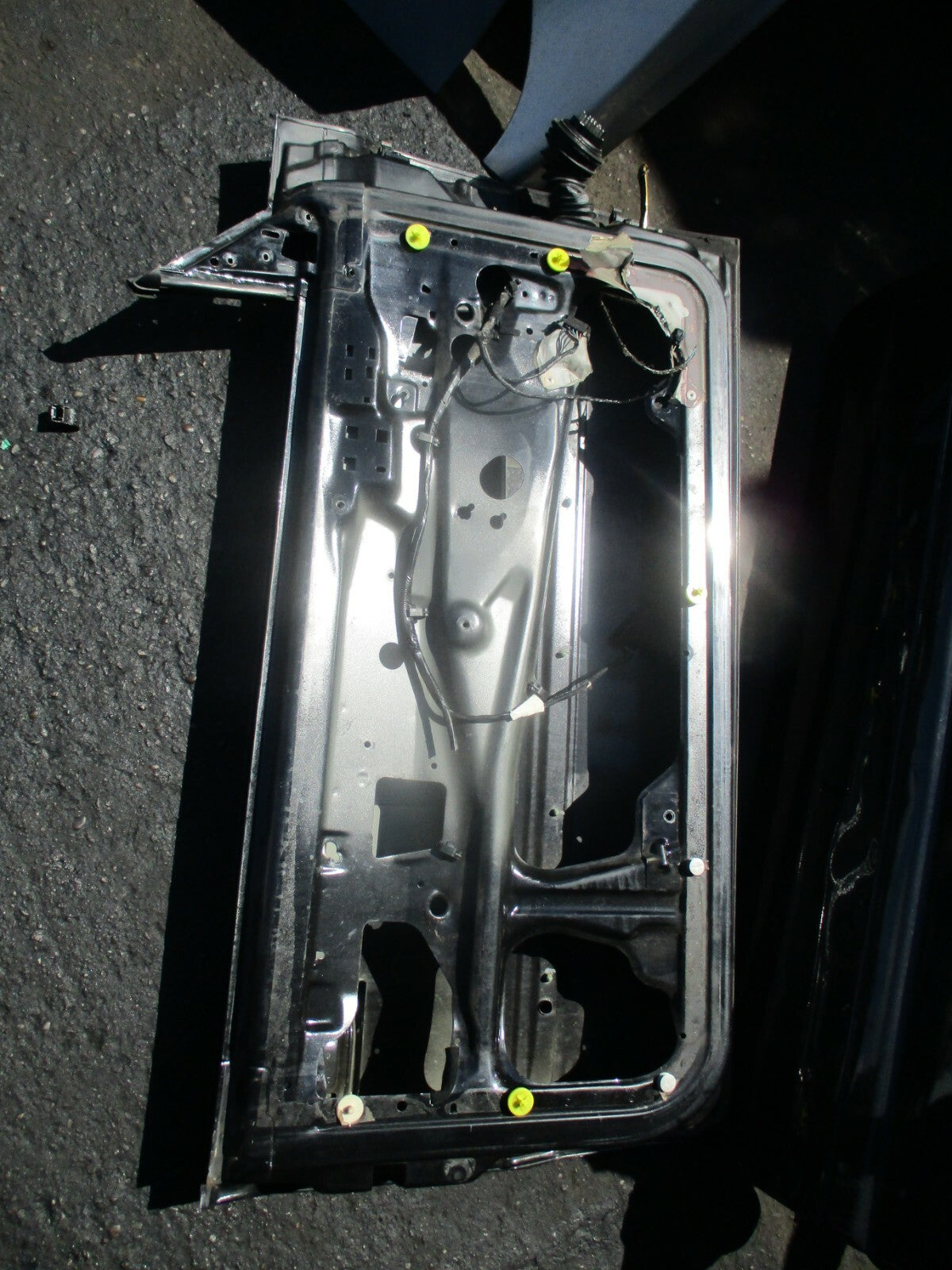 VW VOLKSWAGEN GOLF CABRIO 1998 BARE NS PASSENGER SIDE DOOR SHELL FRAME BLACK