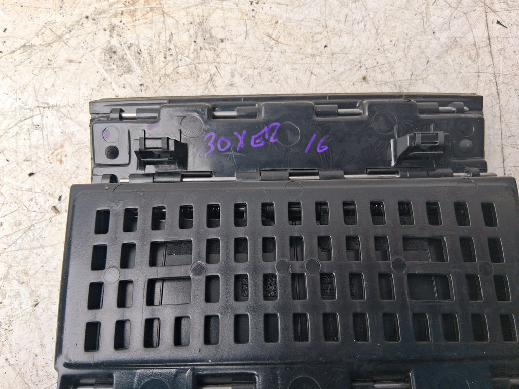 2016 PEUGEOT BOXER MK3 FRONT DASH STORAGE COMPARTMENT CLIP BOARD 1308188070