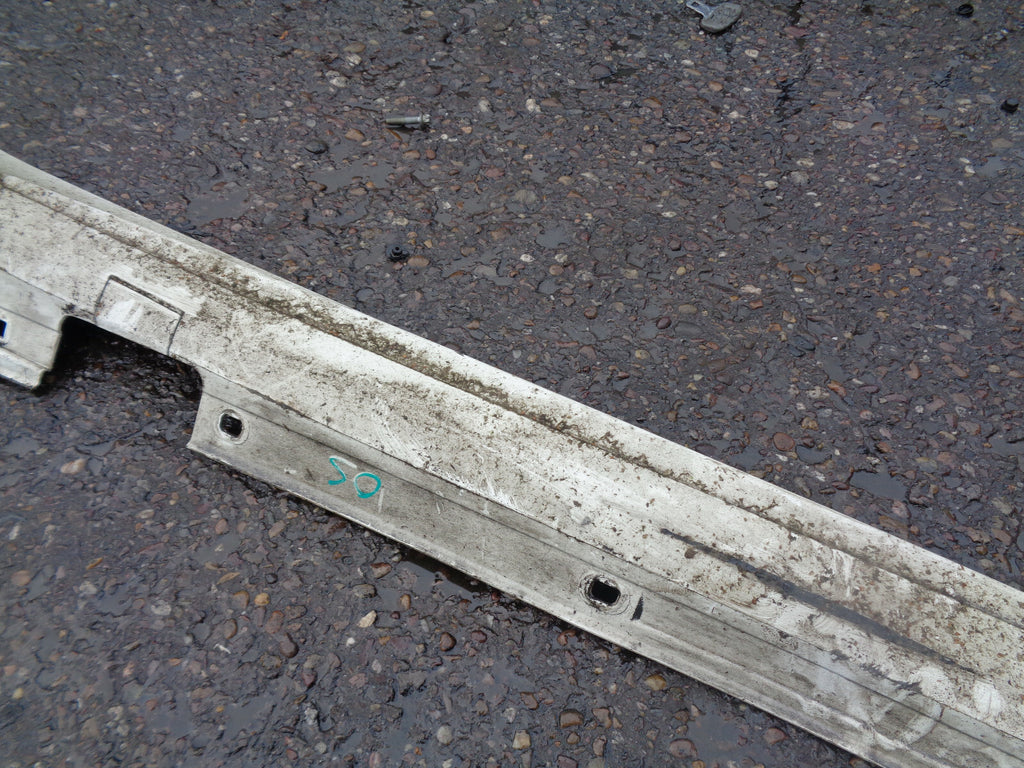 MERCEDES A CLASS A180 2017 5 DOOR OS DRIVER SIDE SKIRT PLASTIC TRIM WHITE DAMAGE