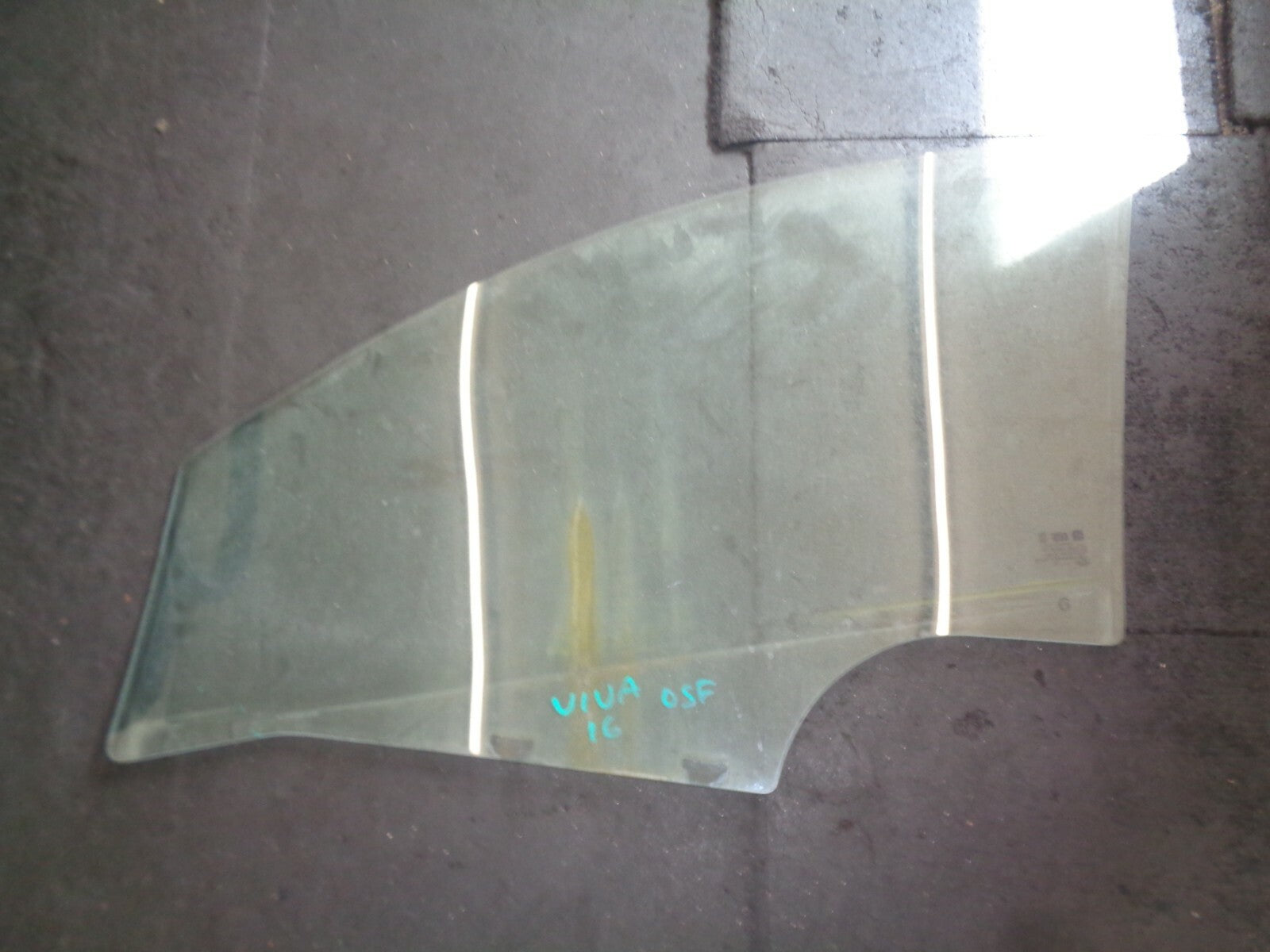 VAUXHALL VIVA 2016 OSF DRIVER SIDE FRONT DOOR WINDOW GLASS