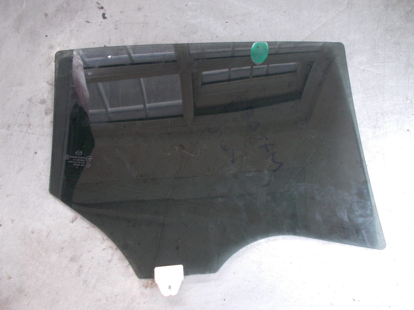 MAZDA 3 BM (MK3) 2016 NSR PASSENGER SIDE REAR DOOR WINDOW GLASS