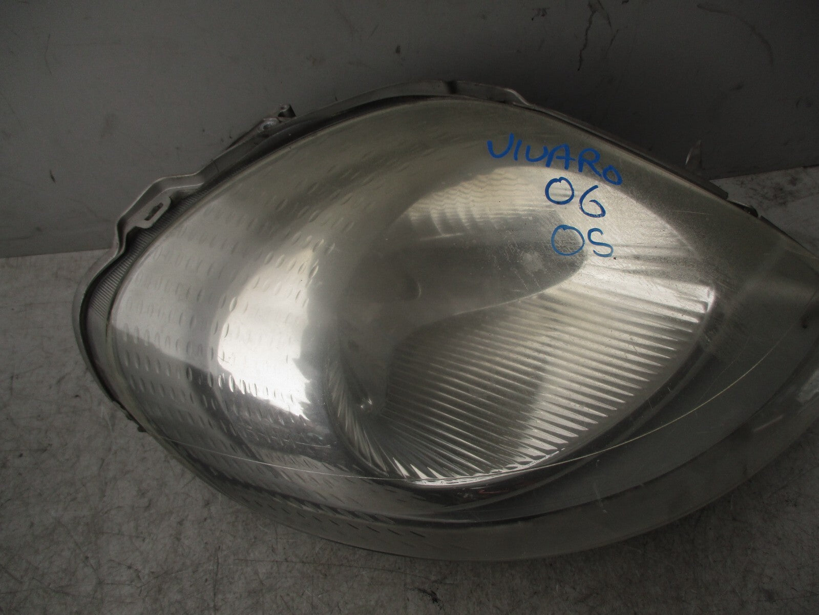 2006 VAUXHALL VIVARO MK1 OSR DRIVER SIDE FRONT HEADLIGHT HEAD LAMP 91165722