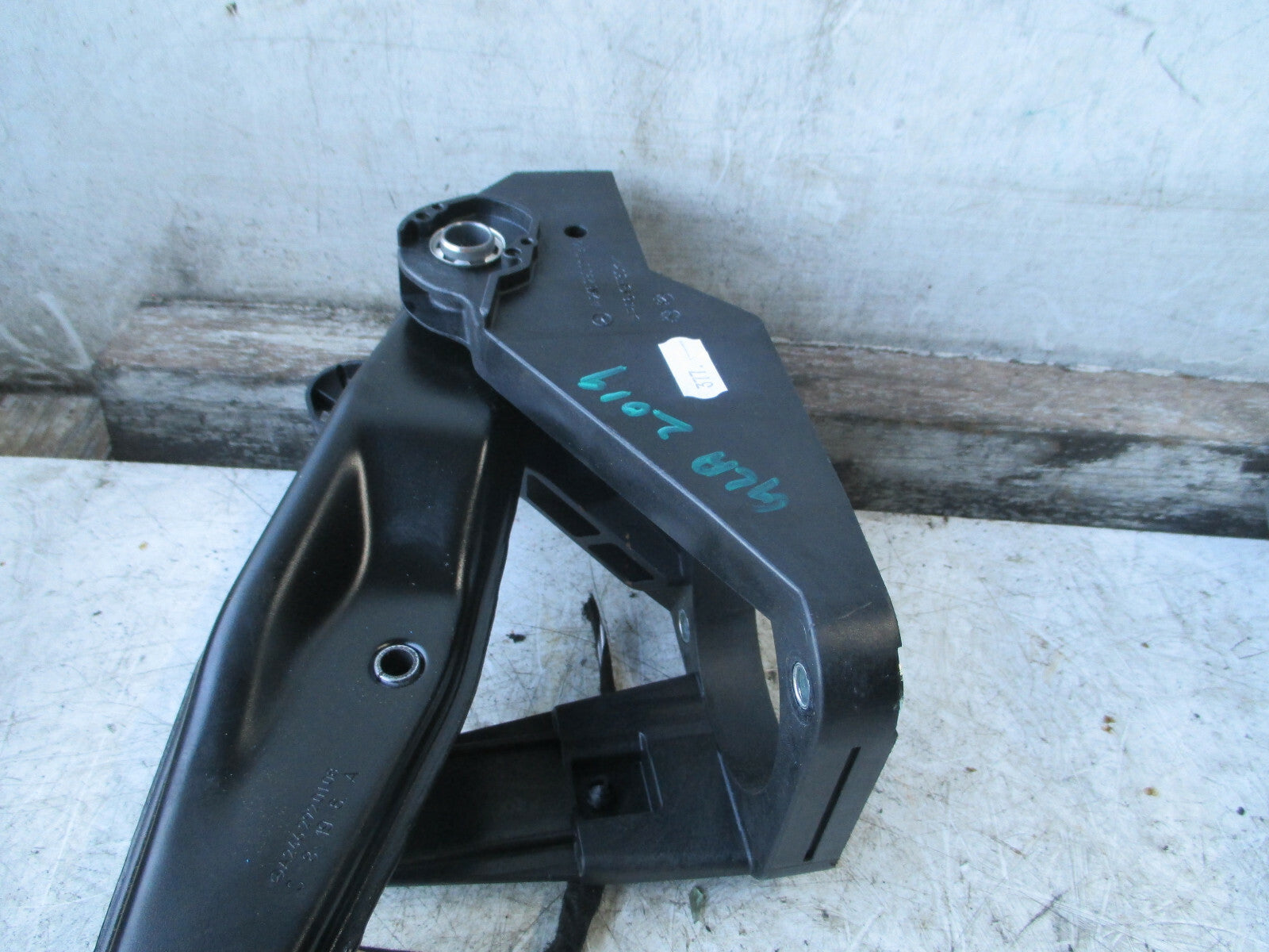 MERCEDES GLA MK1 X156 2018 BRAKE PEDAL A2462900700