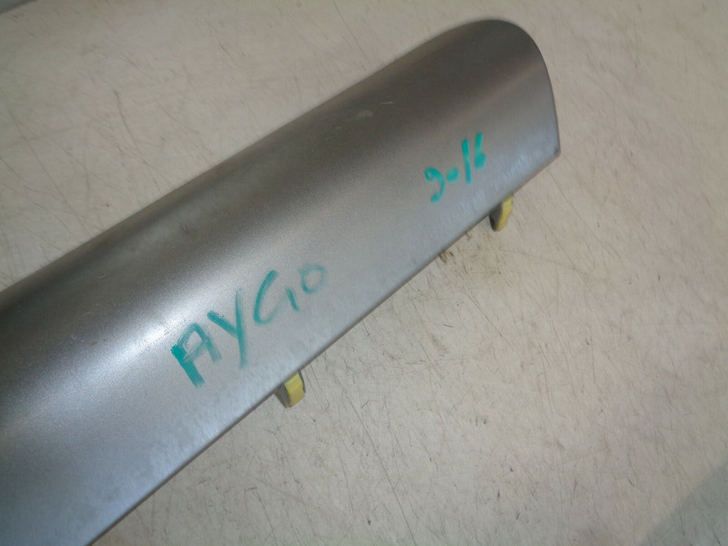 TOYOTA AYGO MK2 2016 NS PASSENGER SIDE AIR VENT TRIM GREY 550120H060