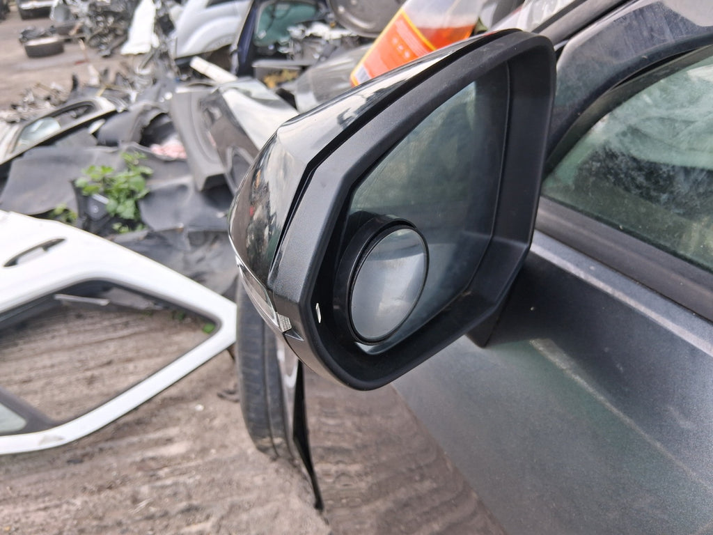 2021 AUDI Q2 MK1 FACELIFT NSF PASSENGER SIDE FRONT POWER FOLD WING MIRROR GREY