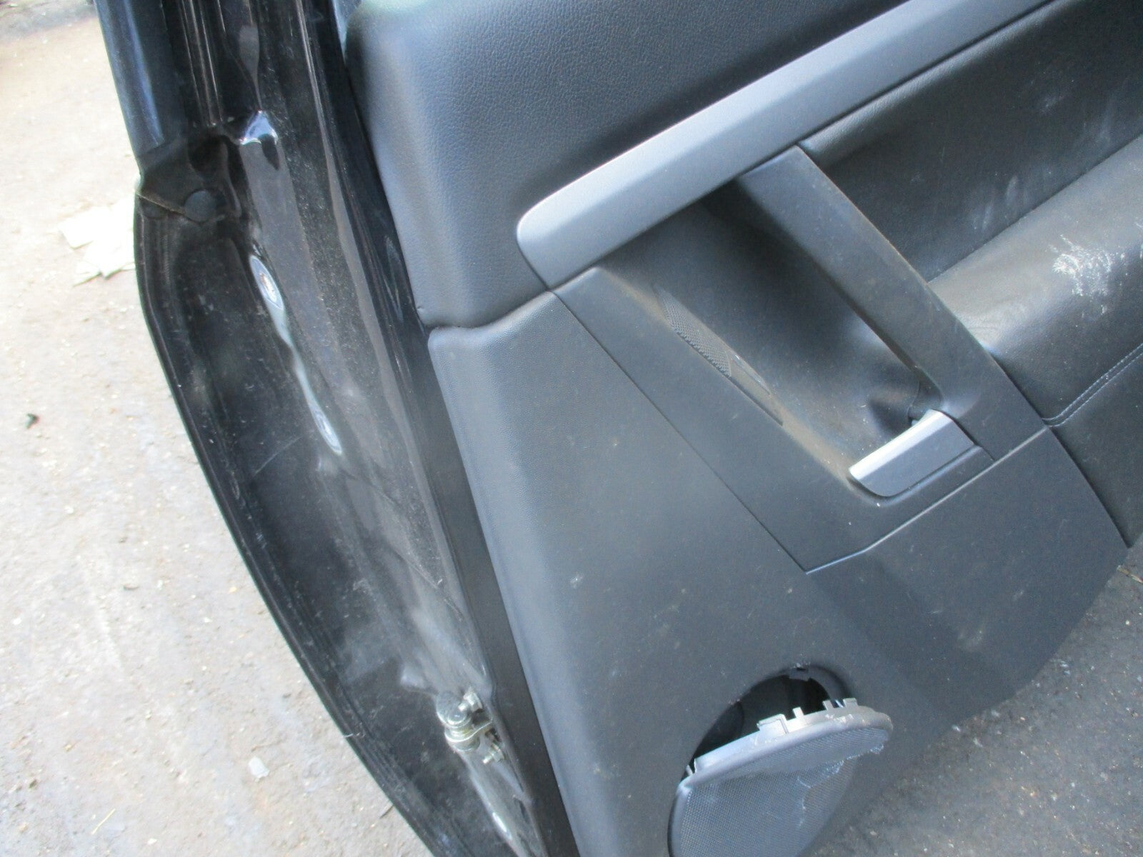 VAUXHALL SIGNUM 2003 - 2008 OSR DRIVER SIDE REAR DOOR CARD HANDLE GLASS BLACK
