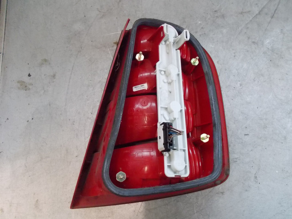 2005 SKODA FABIA NSR PASSENGER SIDE REAR TAIL LIGHT REAR LIGHT 6Y6945111C