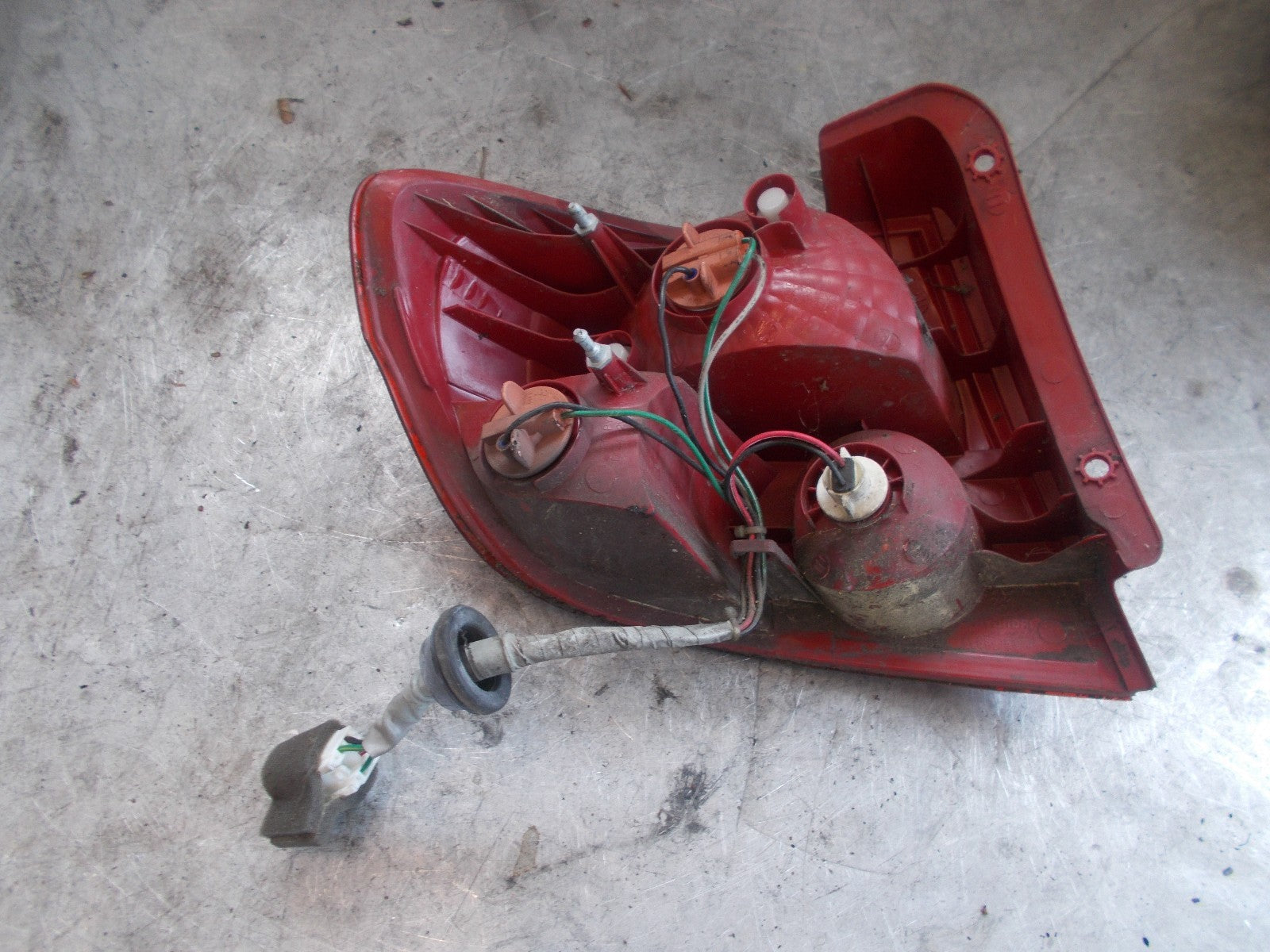 HYUNDAI GETZ 2004 1.1 OFF SIDE OSR DRIVER SIDE DS REAR LIGHT 92402-1CXX