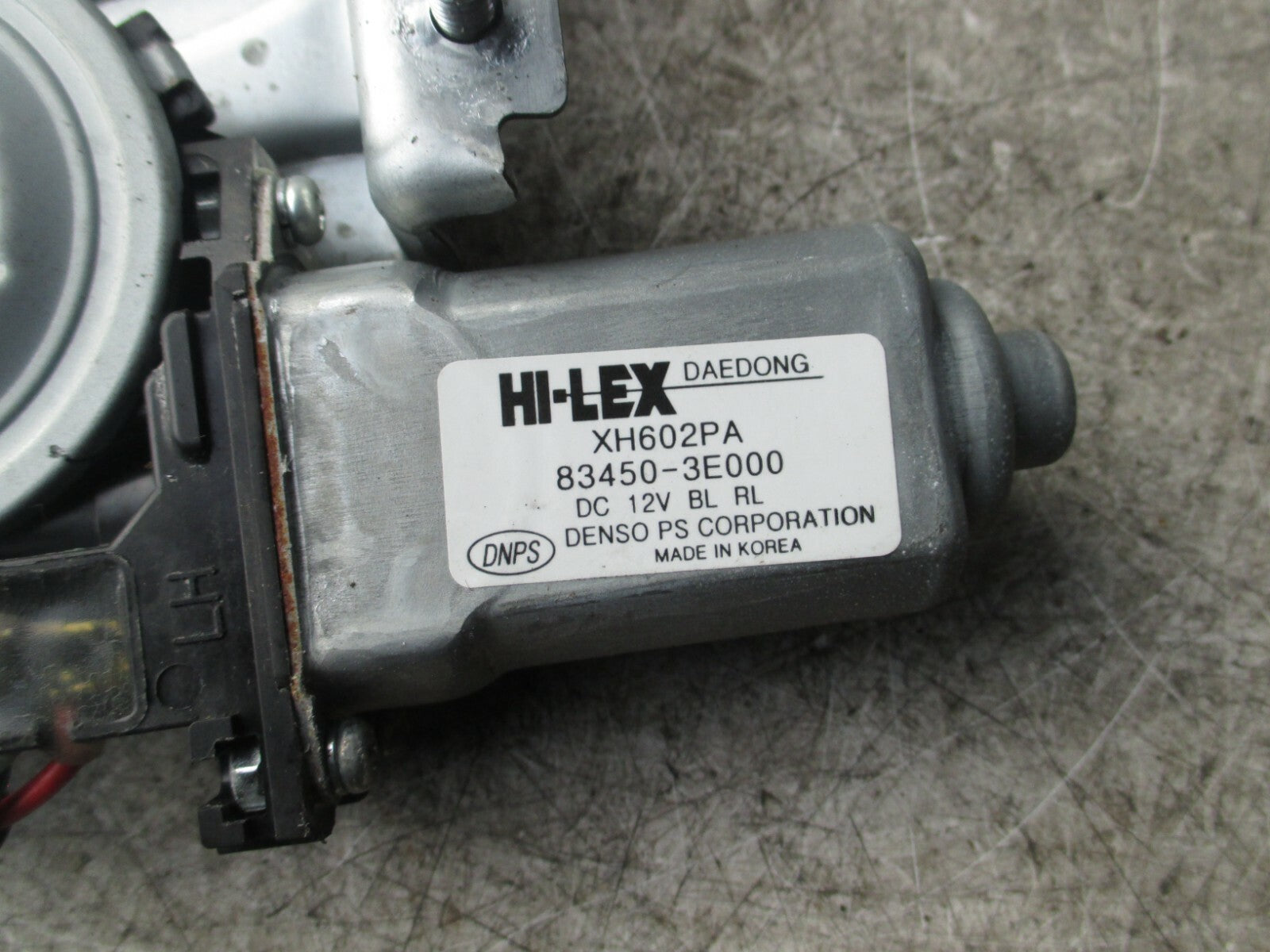 KIA SORENTO 2008 MK1 NSR REAR PASSENGER SIDE WINDOW REGULATOR MOTOR 834503E000