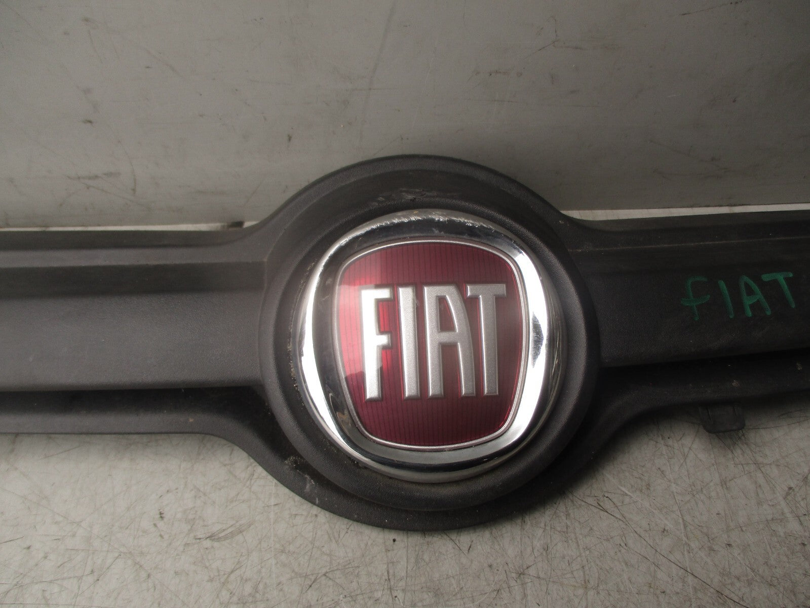 2017 FIAT PANDA MK3 FRONT BUMPER GRILLE 735520656