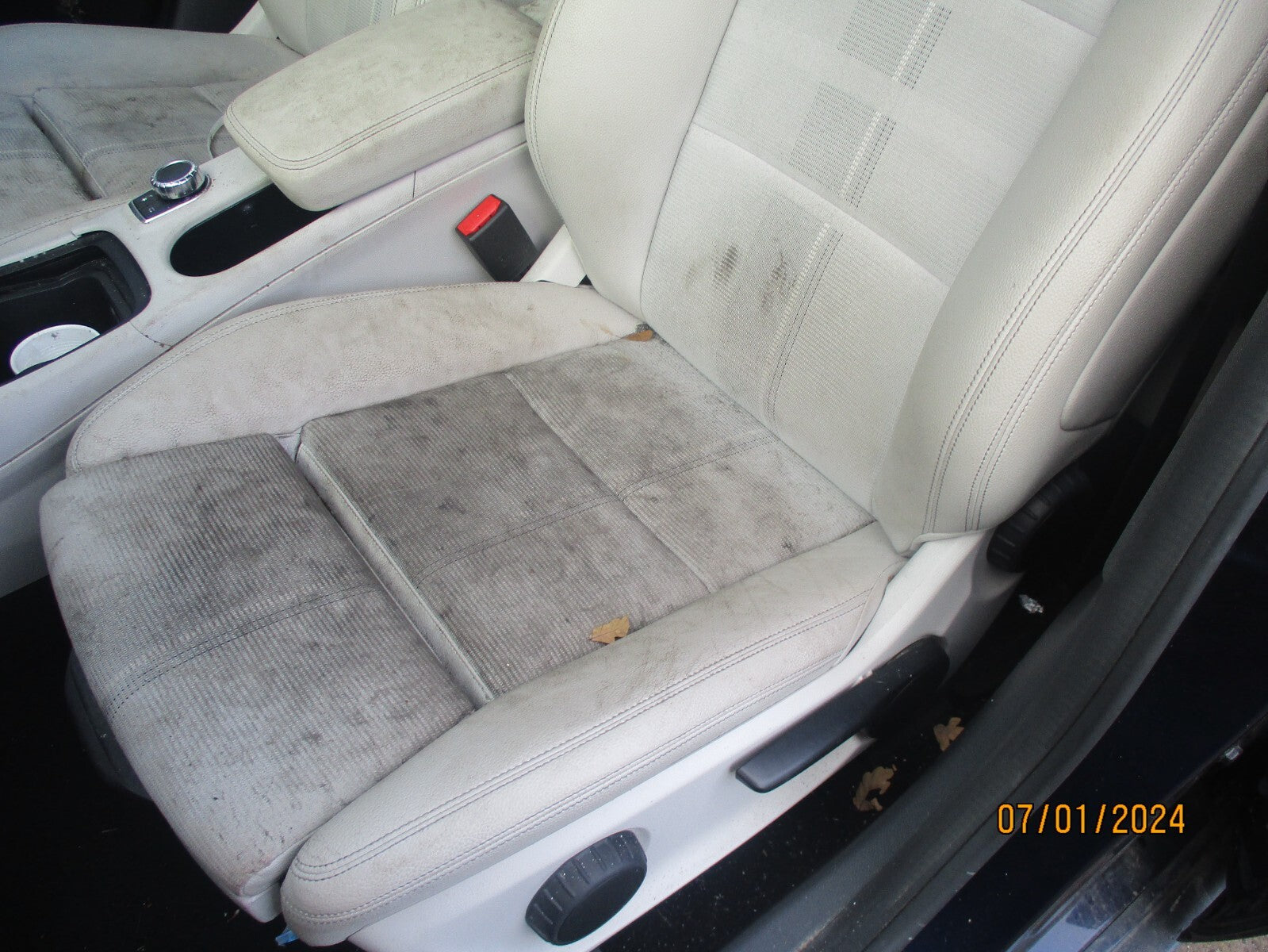 MERCEDES BENZ CLA 2016 C117 NSF PASSENGER FRONT COMPLETE SEAT CREAM HALF LEATHER