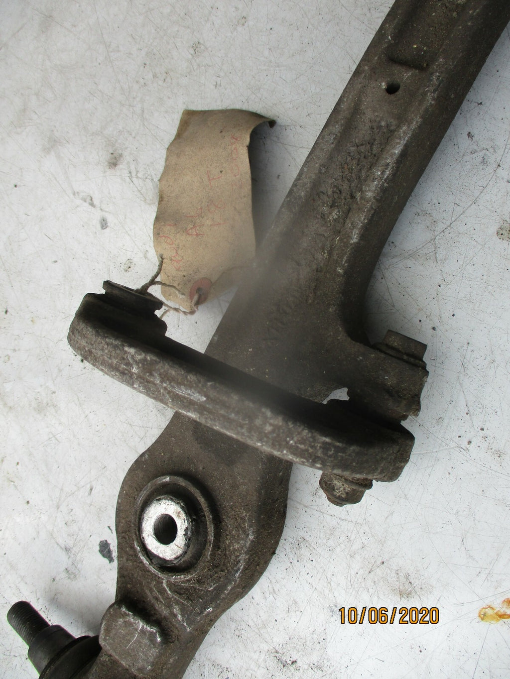AUDI A6 1.8T TURBO 2009 WISHBONE SUPPORT TRAILING ARM MOUNT BUSHINGS BRACKET