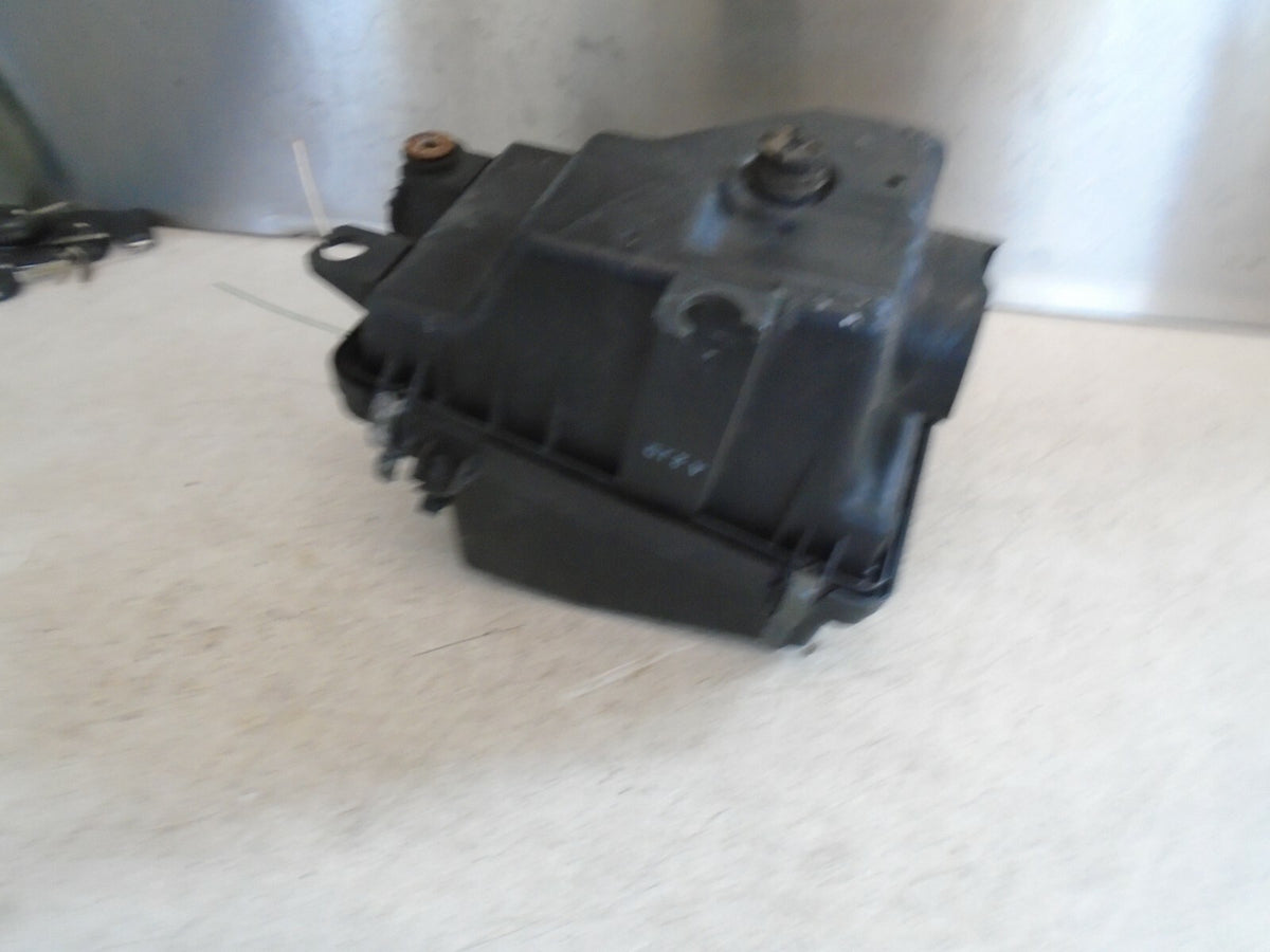 MAZDA PREMACY 2003 MK1 AIR FILTER BOX