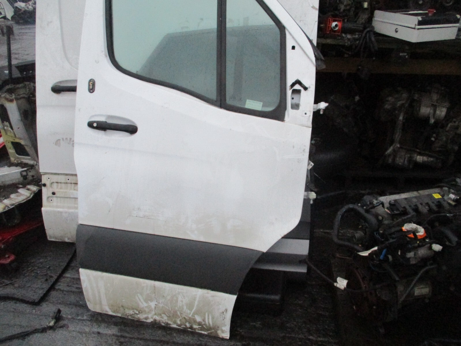 2020 MERCEDES BENZ SPRINTER W907 OSF DRIVER SIDE FRONT BARE DOOR WHITE