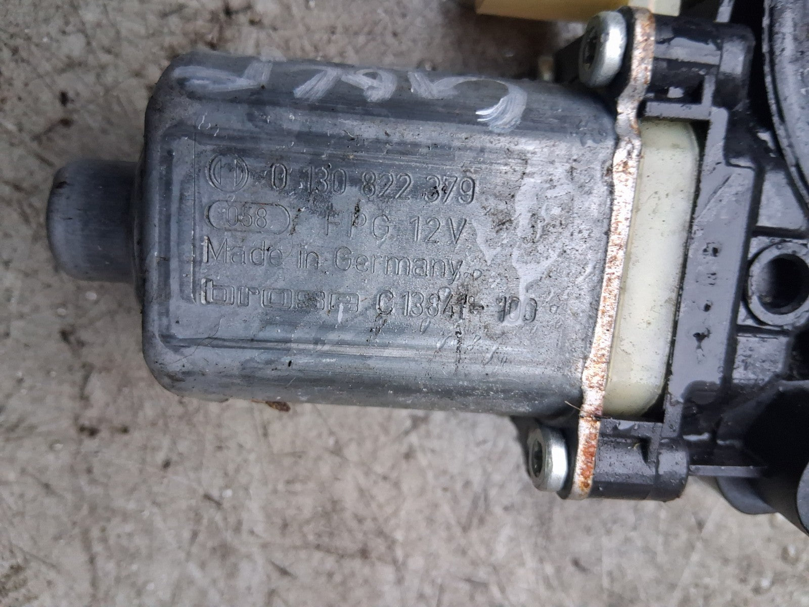 2013 VW GOLF MK7 NSF PASSENGER SIDE FRONT LEFT WINDOW MOTOR 5Q0959801