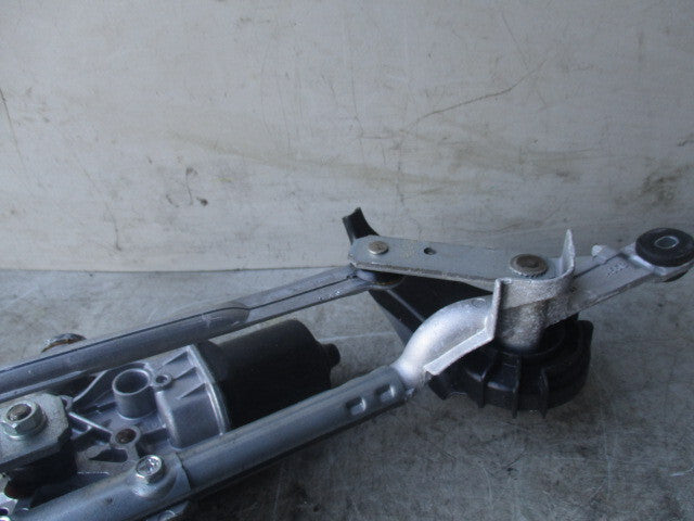 2019 MAJDA 2 FRONT WINDSCREEN WIPER MOTOR & LINKAGE D0916737X