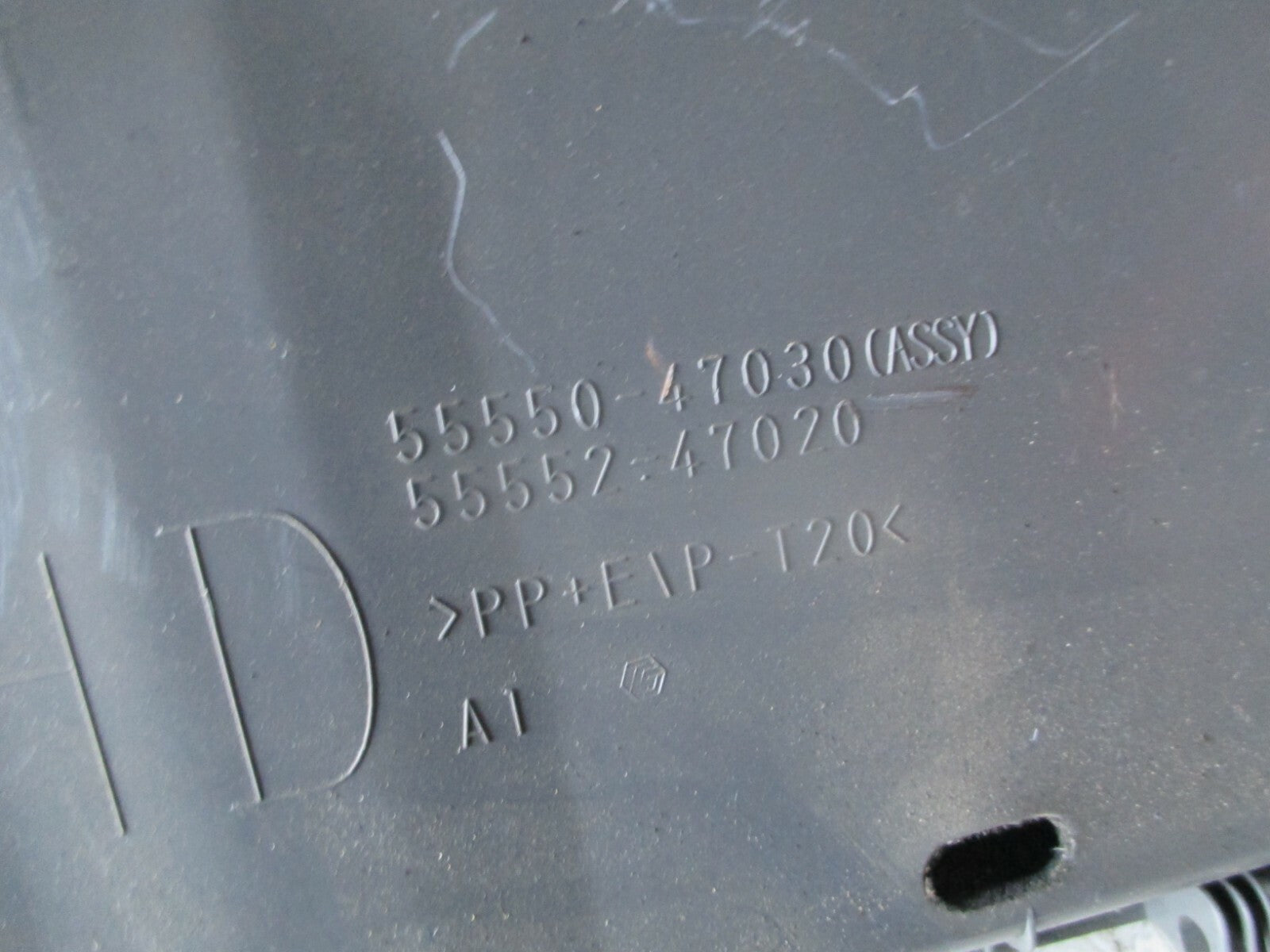 TOYOTA PRIUS 2005 XW20 GLOVE BOX STORAGE COMPARTMENT 5555047030