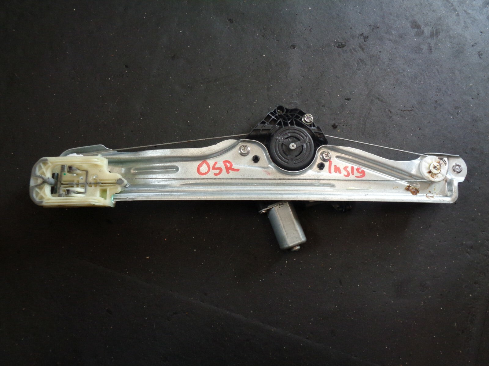 VAUXHALL INSIGNIA 2019 O/S/R DRIVER SIDE REAR WINDOW MOTOR & REGULATOR 39176508