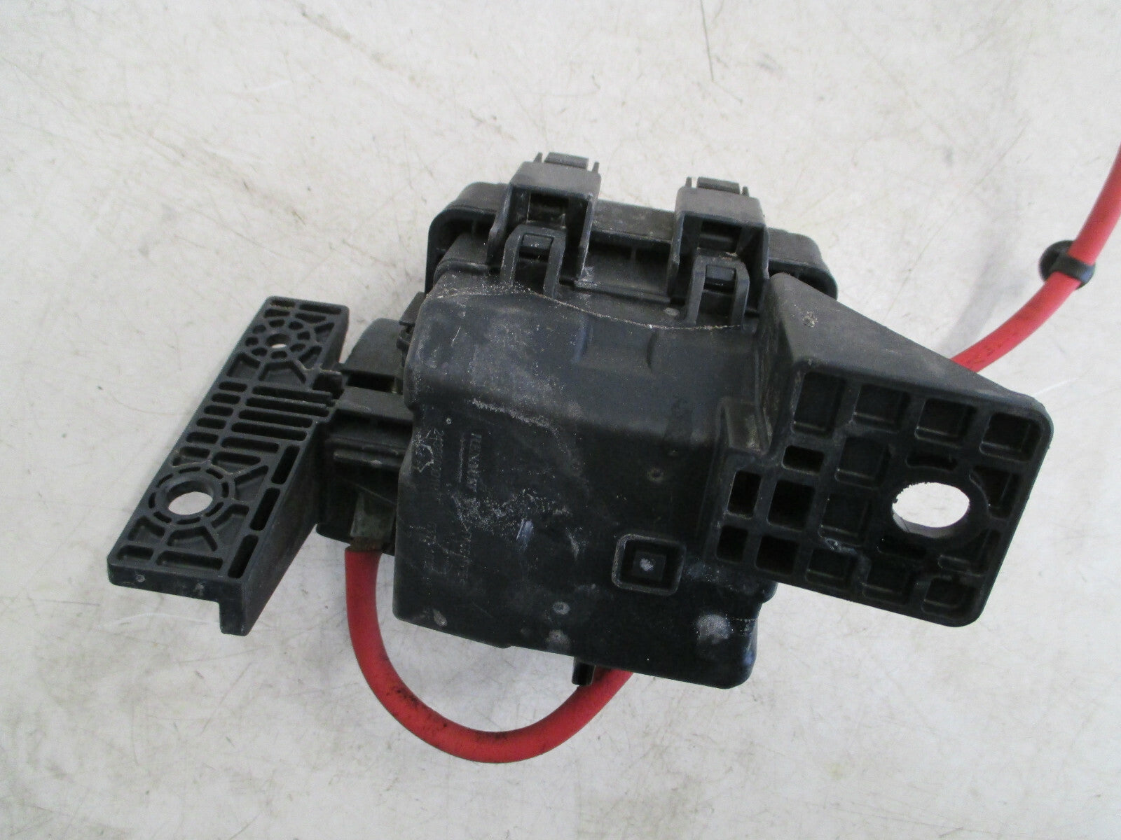 RENAULT MEGANE MK3 2013 1.6 PETROL ENGINE RELAY MODULE 243880001R