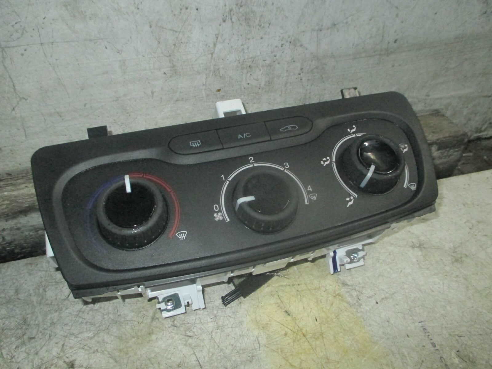 FIAT TIPO 2017 HEATER AC CLIMATE CONTROL SWITCH 735643607