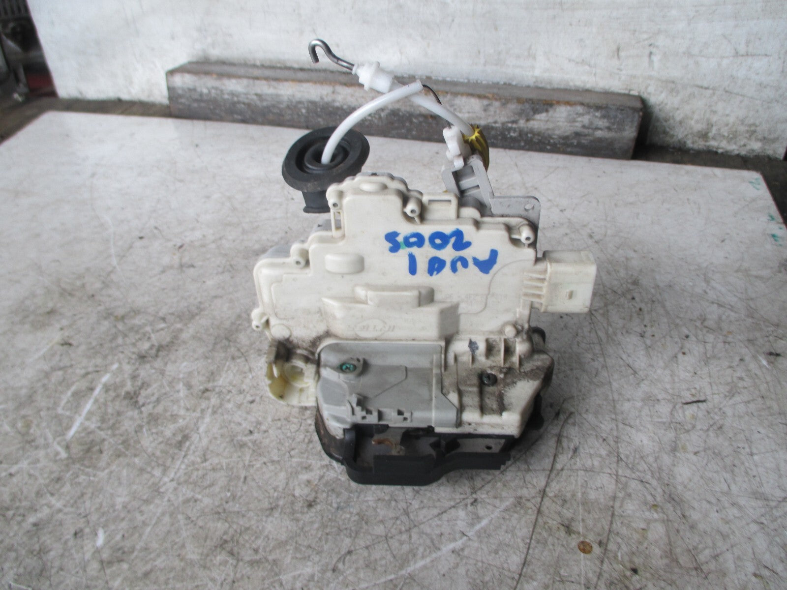 AUDI A3 2005 8P NS PASSENGER SIDE DOOR LOCK MECHANISM