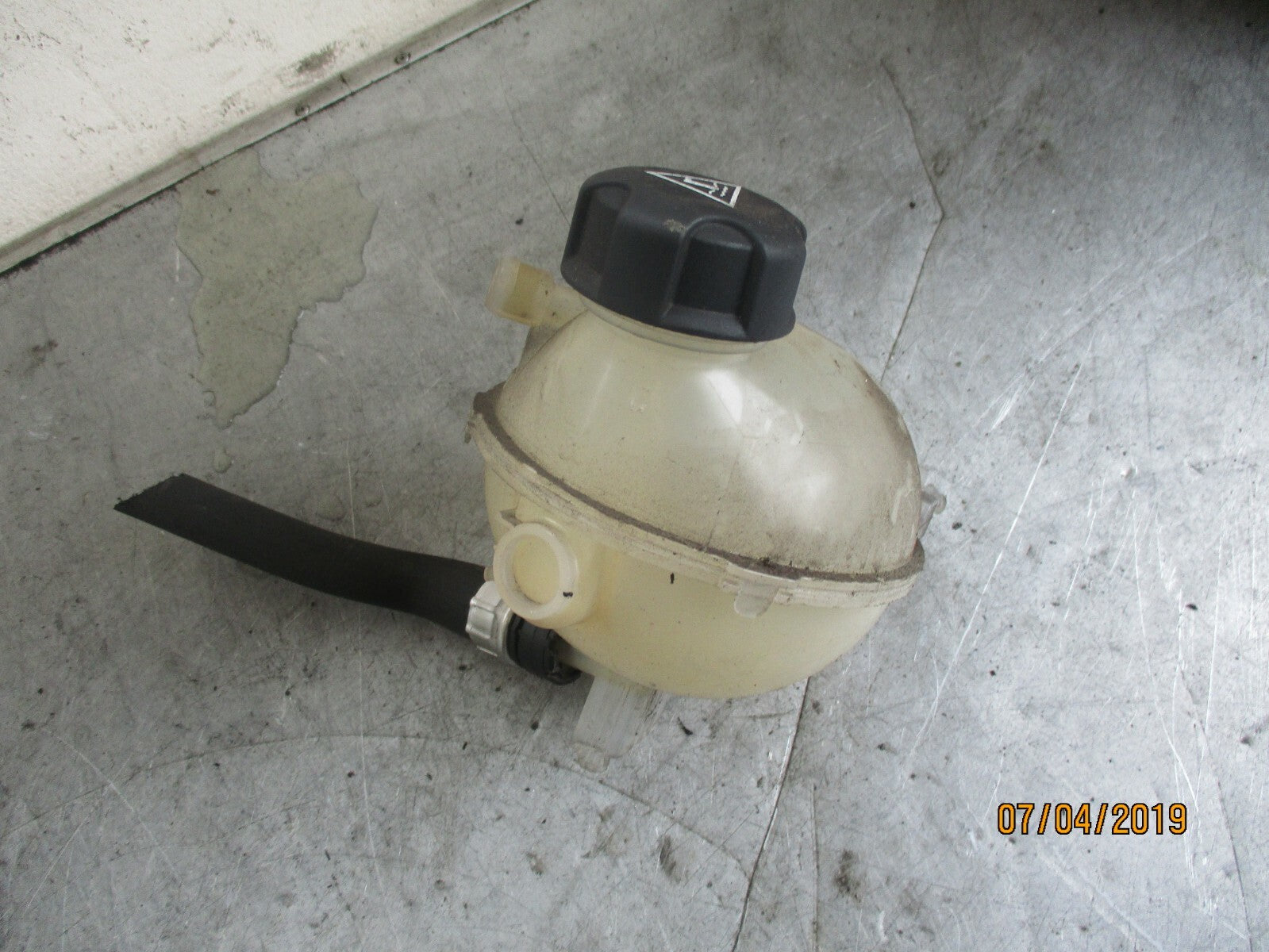 CITROEN DS3 2016 WATER COOLANT EXPANSION TANK 980077728002