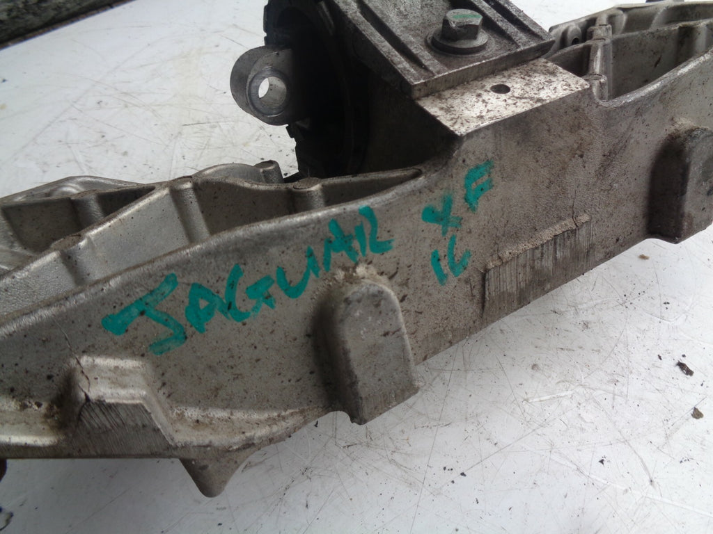 JAGUAR XF 2016 FACELIFT 3.0 DIESEL GEARBOX MOUNT BRACKET 6w936a026a