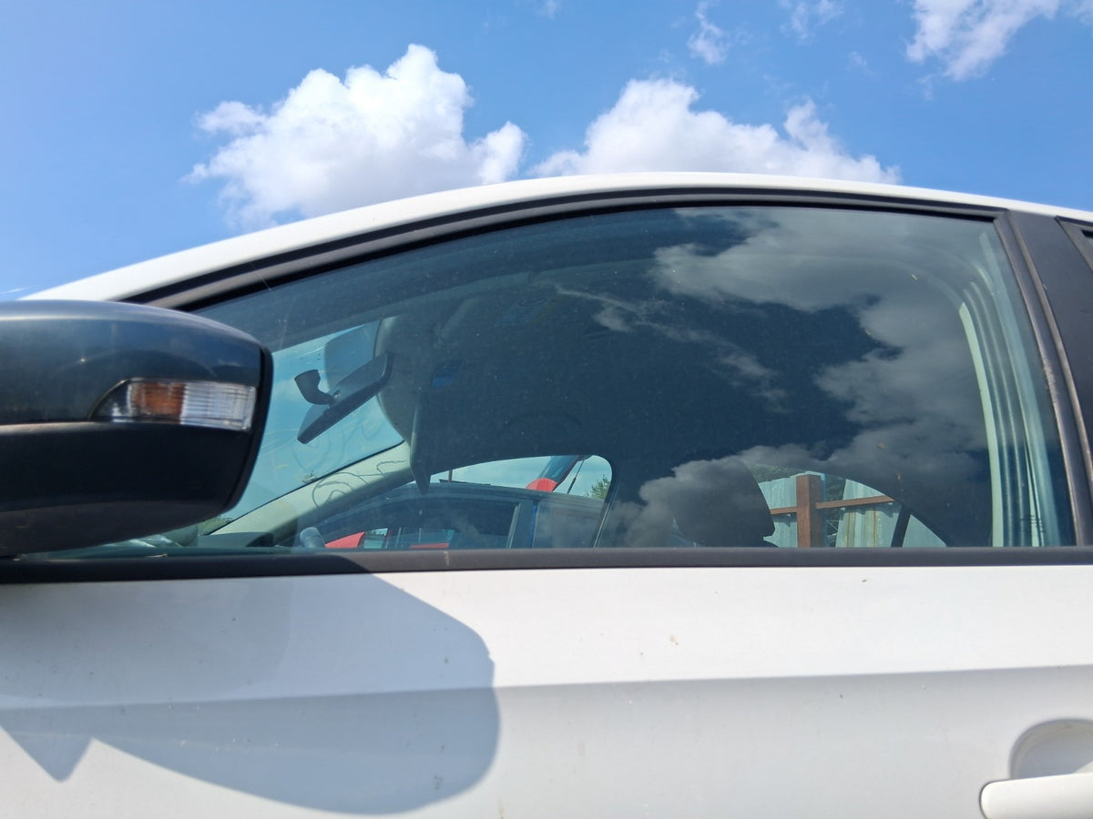 SEAT TOLEDO MK4 2018 HATCH NSF PASSENGER SIDE FRONT MAIN WINDOW GLASS