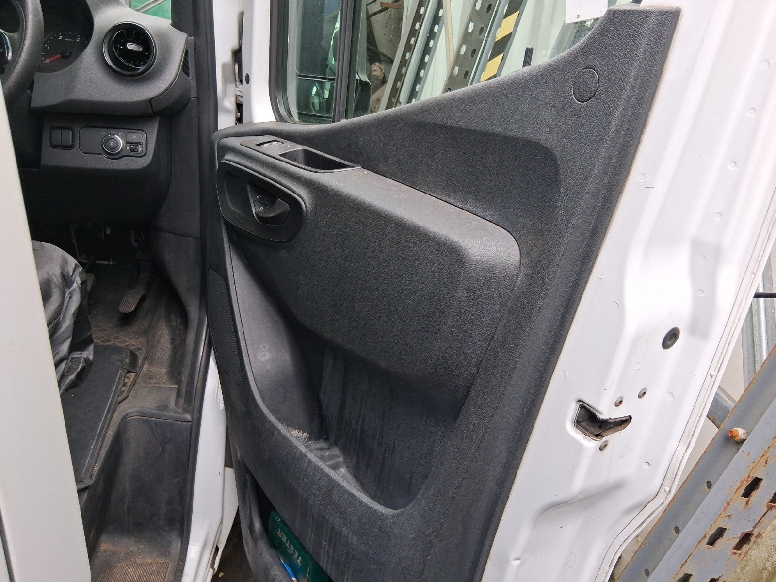 2018 MERCEDES BENZ SPRINTER W907 OSF DRIVER SIDE FRONT RIGHT DOOR CARD PANEL