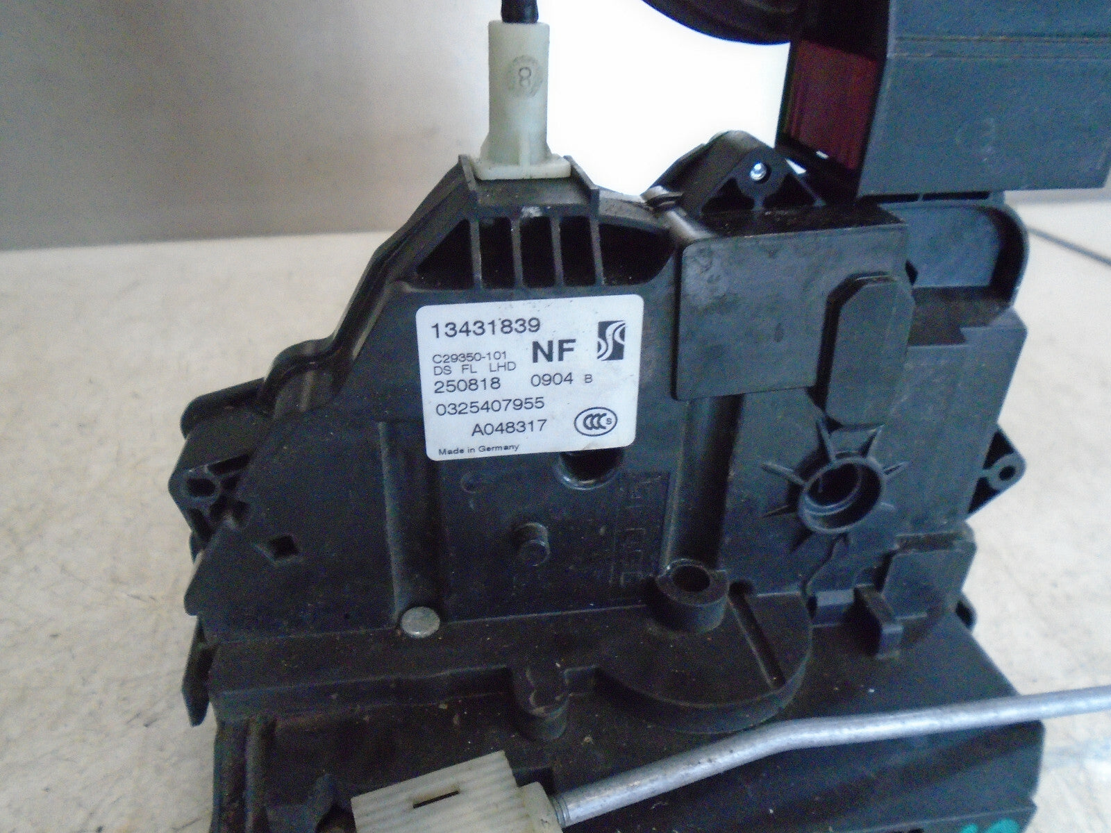 VAUXHALL CORSA E 2018 NSF PASSENGER SIDE FRONT DOOR LOCK MECHANISM 13431839