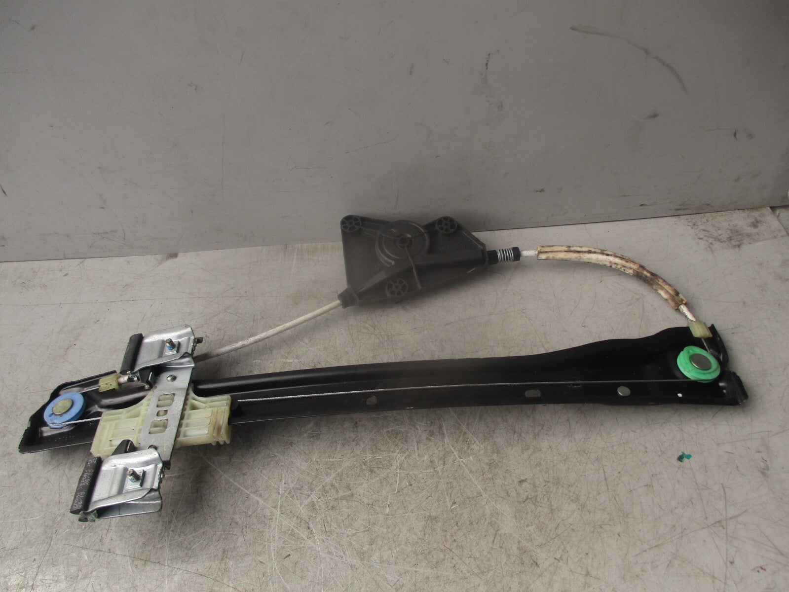 2016 VOLKSWAGEN POLO 6R MK5 OSF DRIVER SIDE FRONT WINDOW REGULATOR 935440105