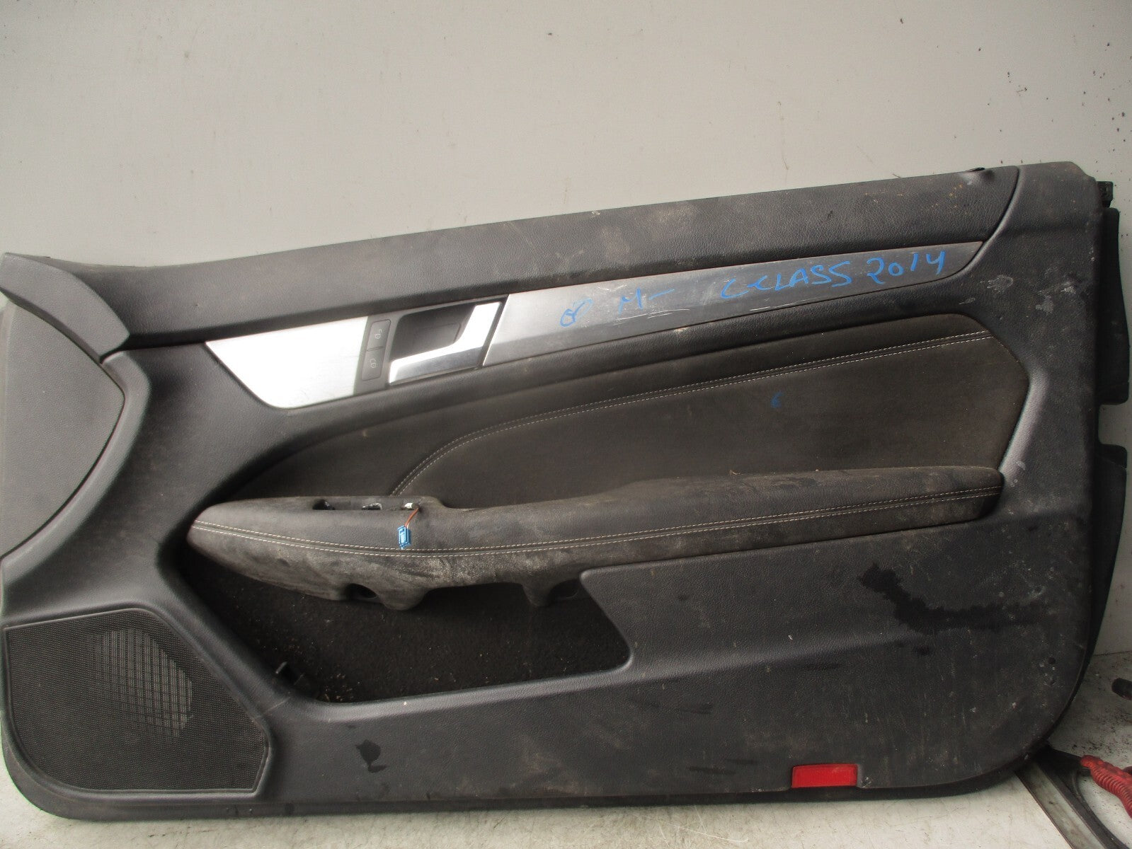 2012 MERCEDES BENZ C CLASS OS DOOR CARD DOOR PANEL WITH WHITE STICHES