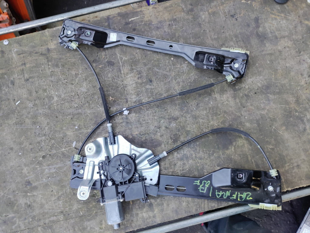 VAUXHALL ZAFIRA C MK3 OSF DRIVER SIDE WINDOW MOTOR & REGULATOR 20951582