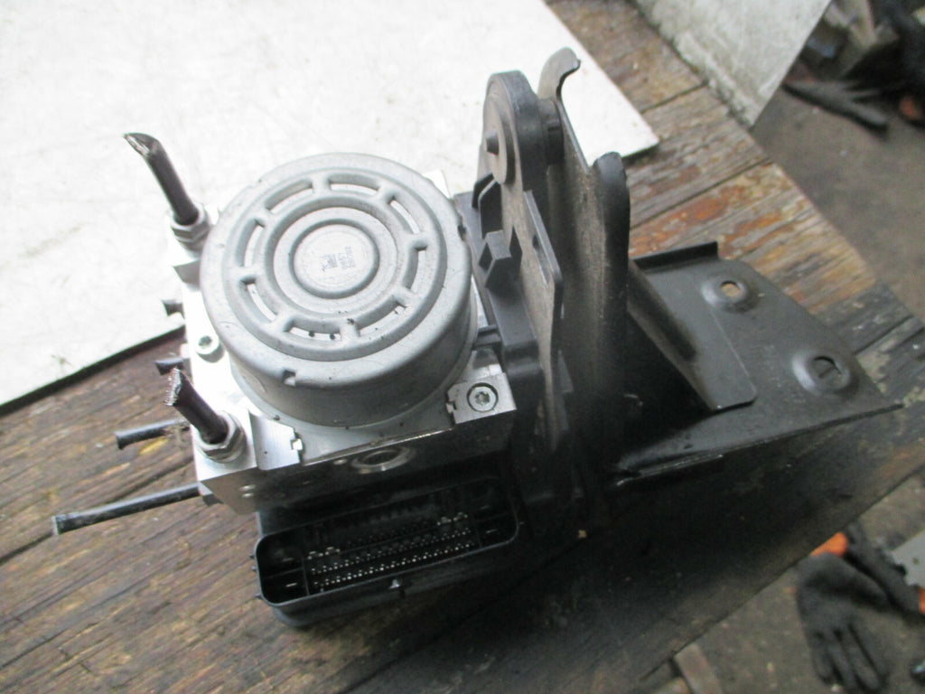 AUDI A3 2019 MK3 8V 2.0 DIESEL ABS PUMP & MODULATOR 5Q0614517EH