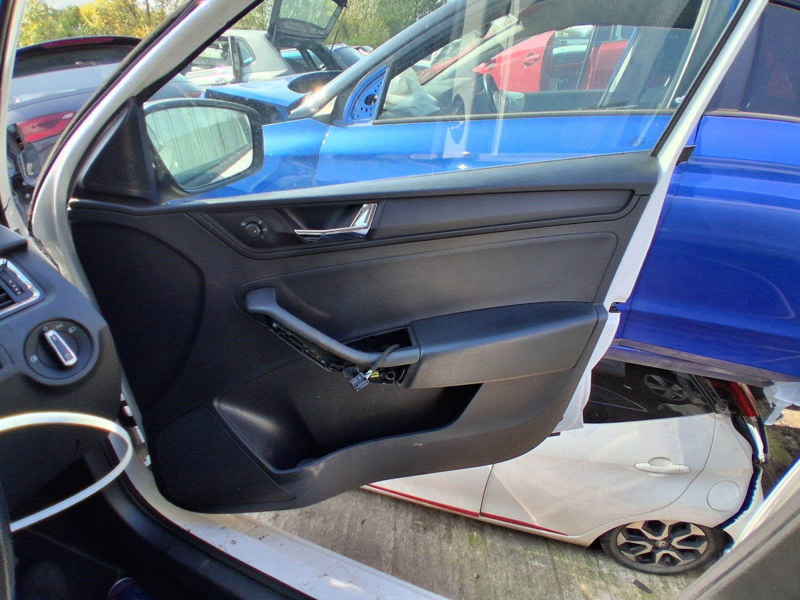 SEAT TOLEDO MK4 2018 HATCH OSF DRIVER SIDE FRONT DOOR CARD PANEL