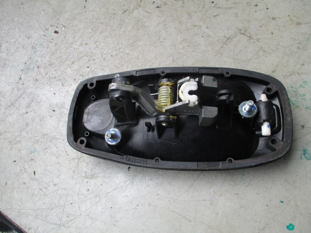 2015 PEUGEOT BIPPER NSR PASSENGER SIDE REAR DOOR HANDLE 242559