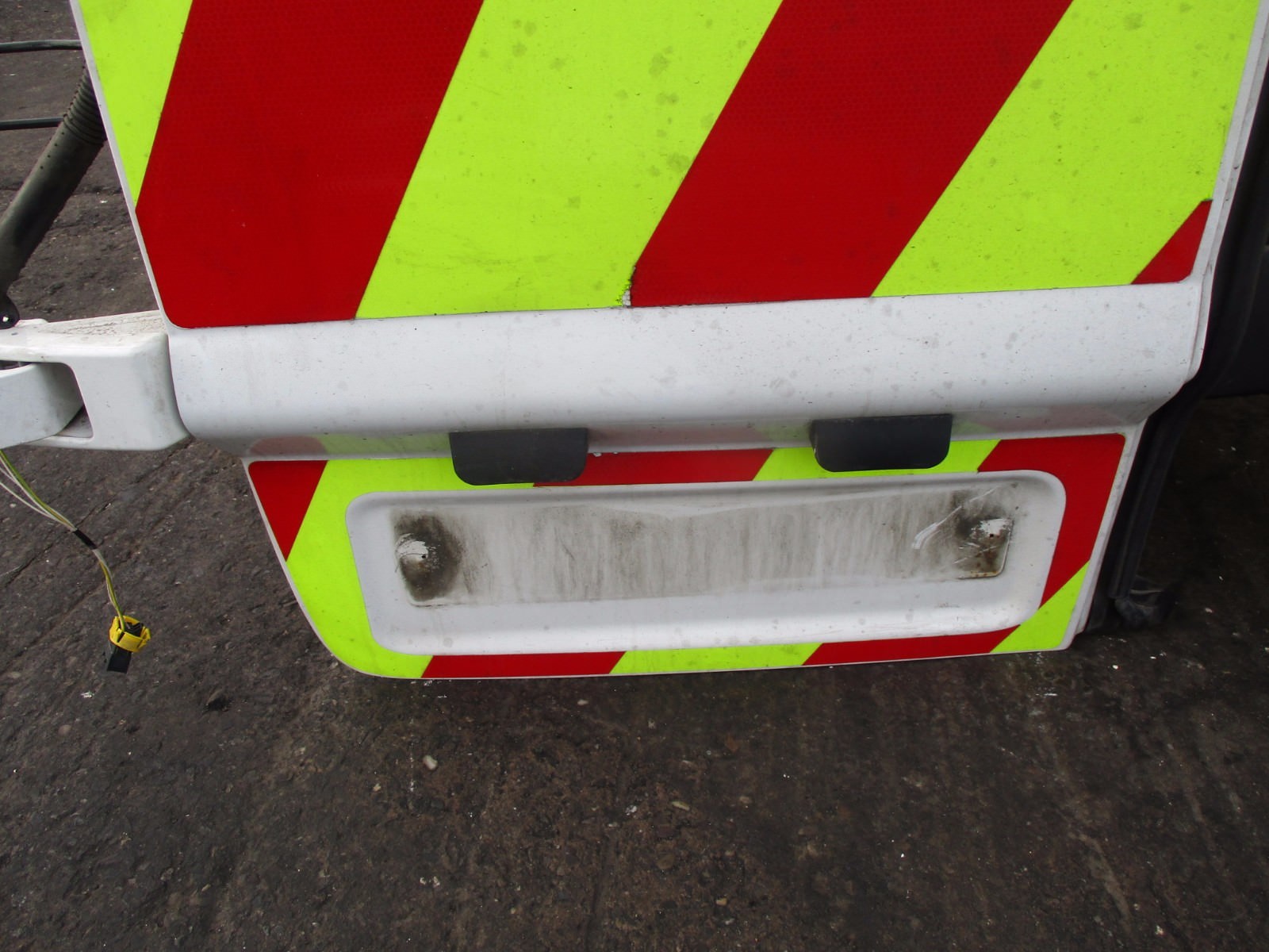 FIAT SCUDO 270 2014 NSR PASSENGER SIDE REAR DOOR WITH LOCK MECH & HANDLE WHITE