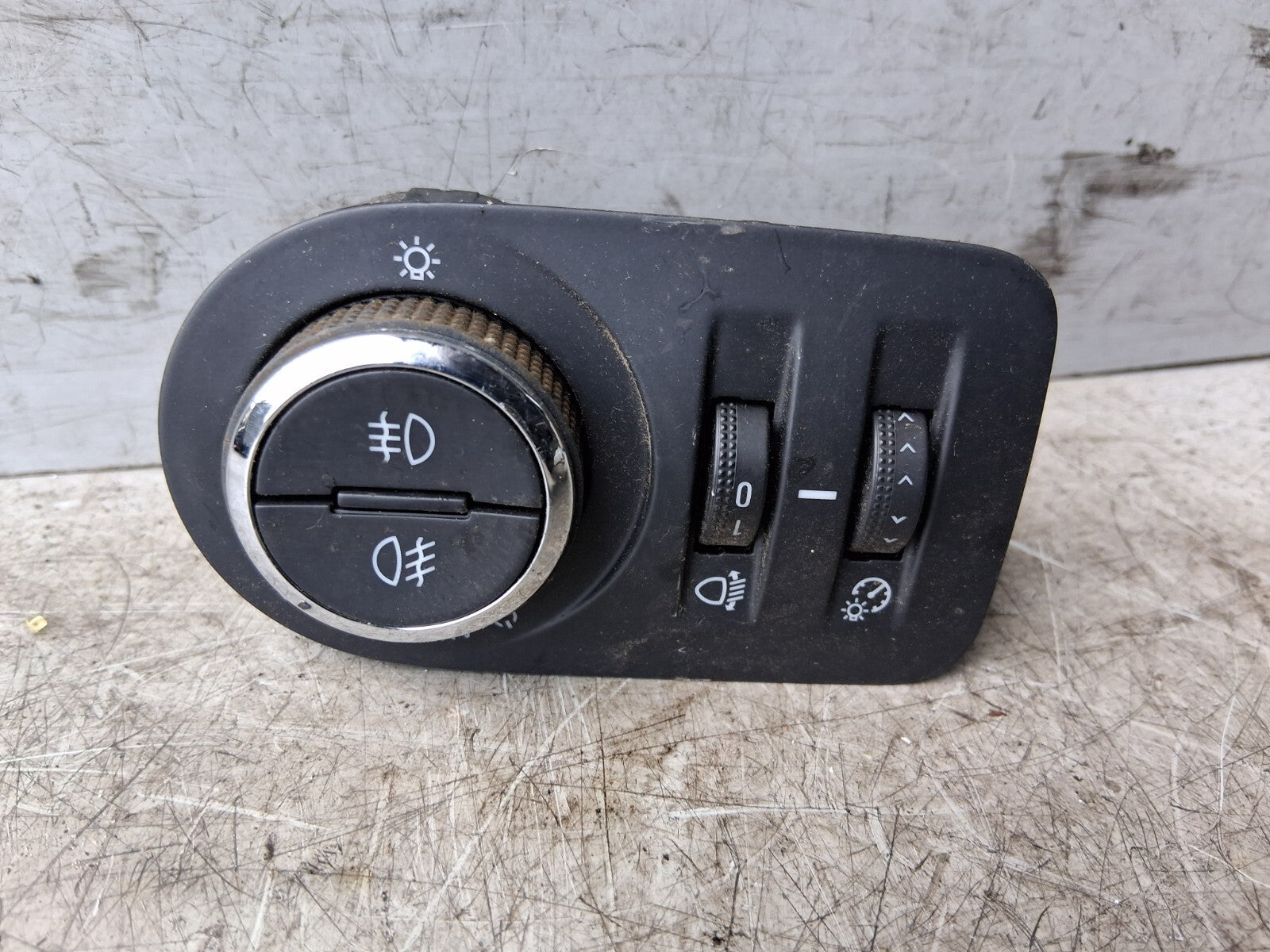 2015 VAUXHALL CORSA E HEADLIGHT CONTROL ADJUSTER SWITCH 13470454