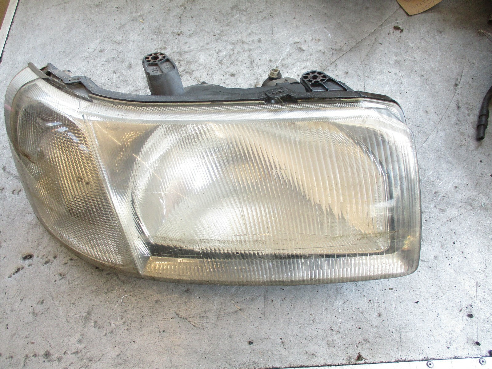 LAND ROVER FREELANDER MK1 OSF DRIVER SIDE HEADLIGHT FRONT RIGHT 67722750