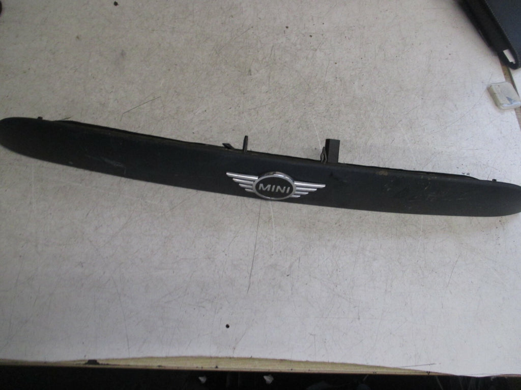 MINI COOPER MK3 2013-2021 F55 F56 TRUNK LID GRIP WITH KEY BUTTON 51137489754