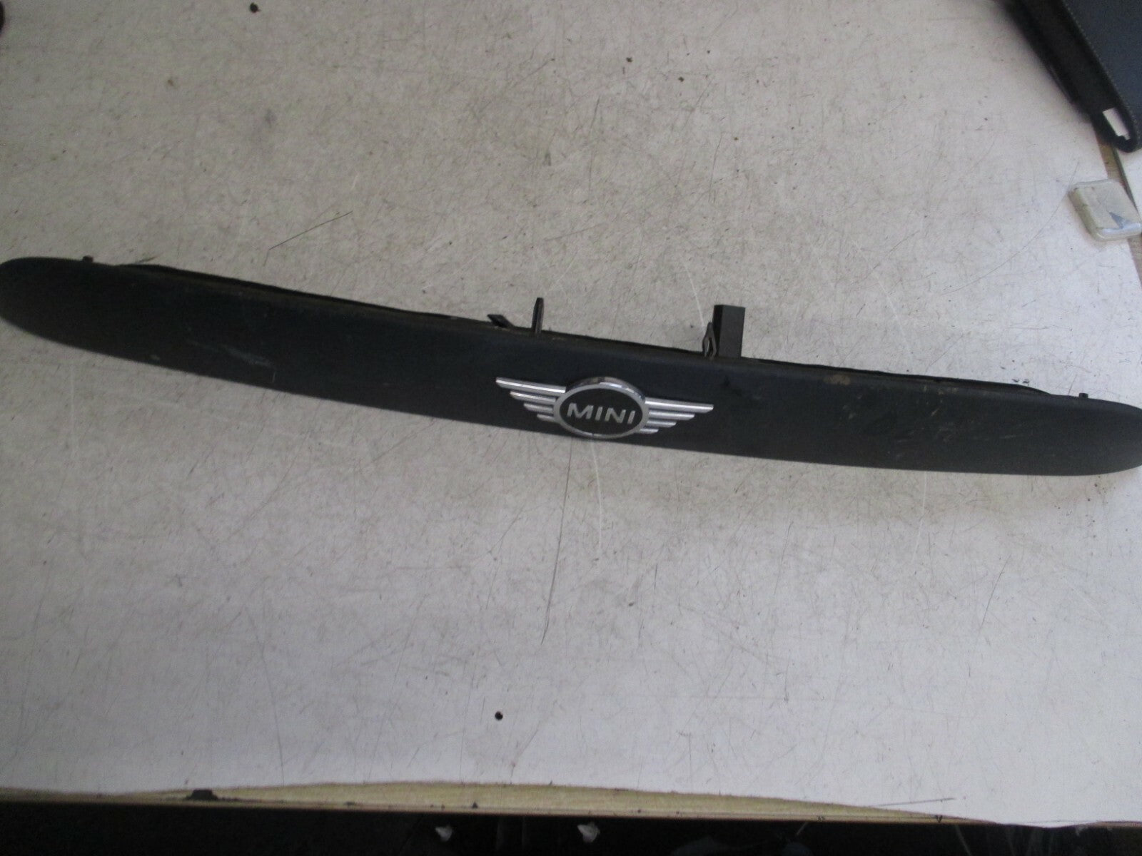 MINI COOPER MK3 2013-2021 F55 F56 TRUNK LID GRIP WITH KEY BUTTON 51137489754