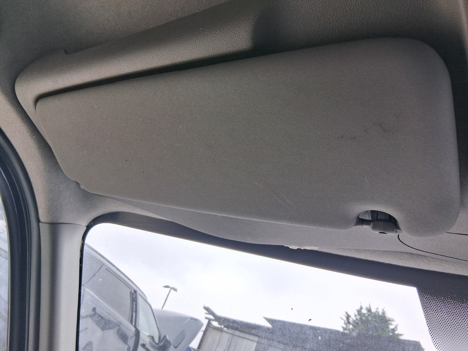 2021 NISSAN NV400 MK1 NSF PASSENGER SIDE FRONT LEFT SUN VISOR SHADE