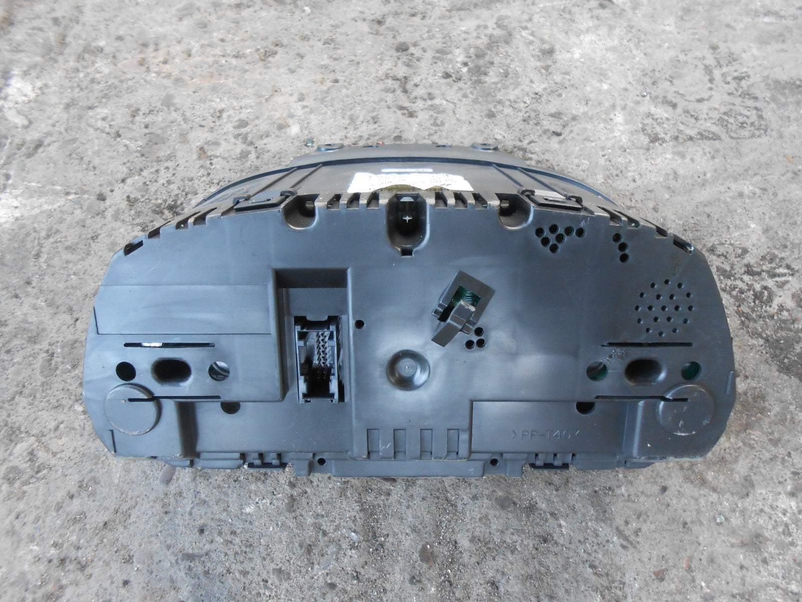 BMW 1 SERIES E87 2006 1.6 (N45B16A) CLOCKS SPEEDO INSTRUMENT CLUSTER 6947136