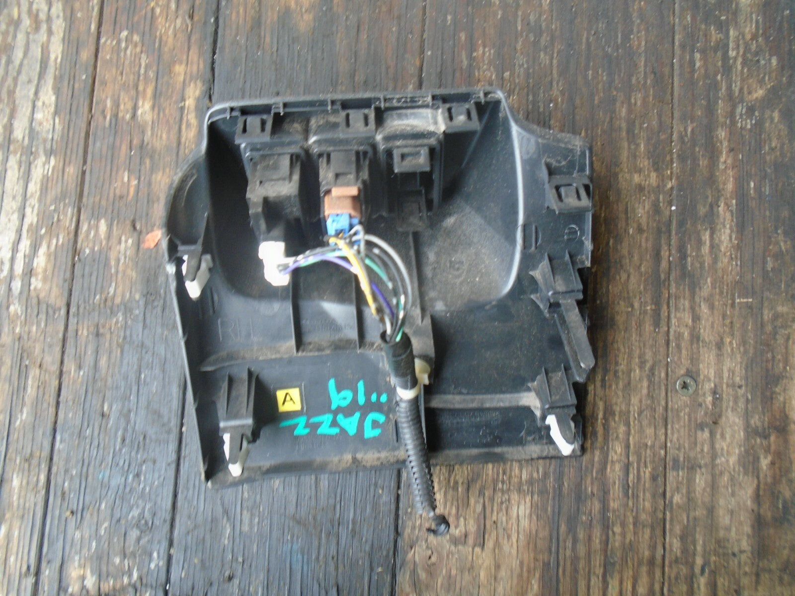 HONDA JAZZ 2019 MK3 TRACTION CONTROL AND HEADLIGHT AIM SWITCH TRIM 77310TF000