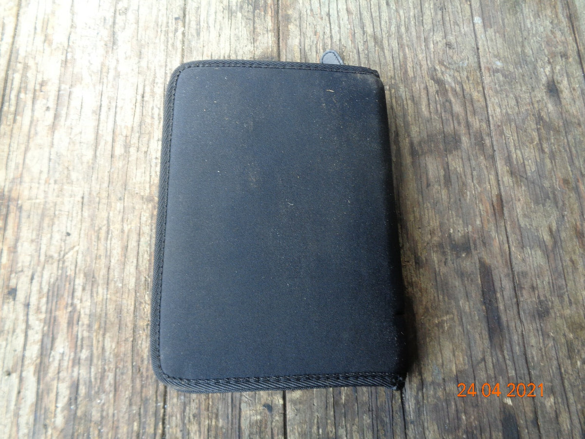 FORD FOCUS MK1 2001 OWNERS MANUAL HANDBOOK GUIDE BOOKLET POUCH WALLET BAG