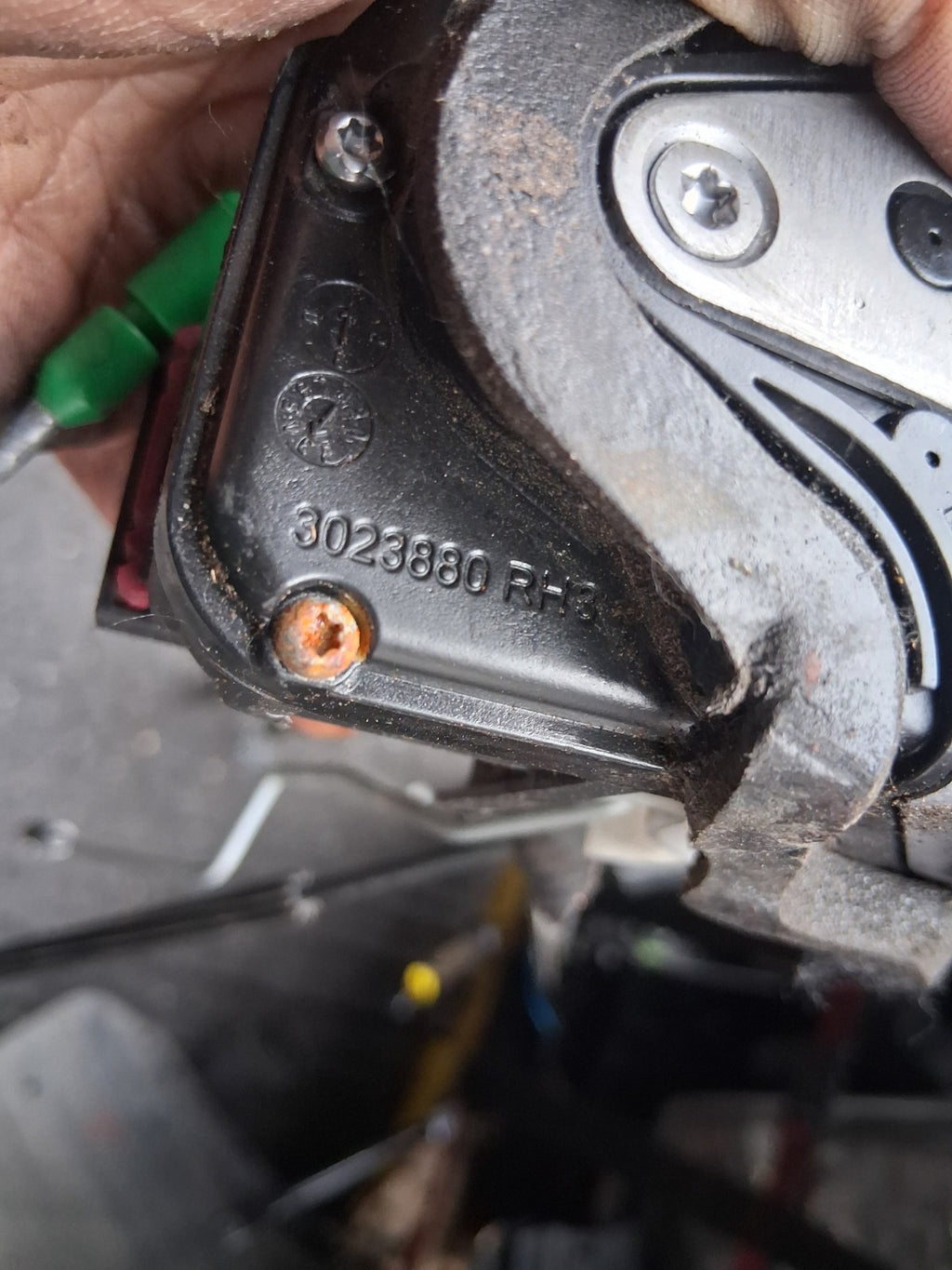 2013 VAUXHALL ASTRA J OSF DRIVER SIDE FRONT RIGHT DOOR LOCK MECHANISM 3023880