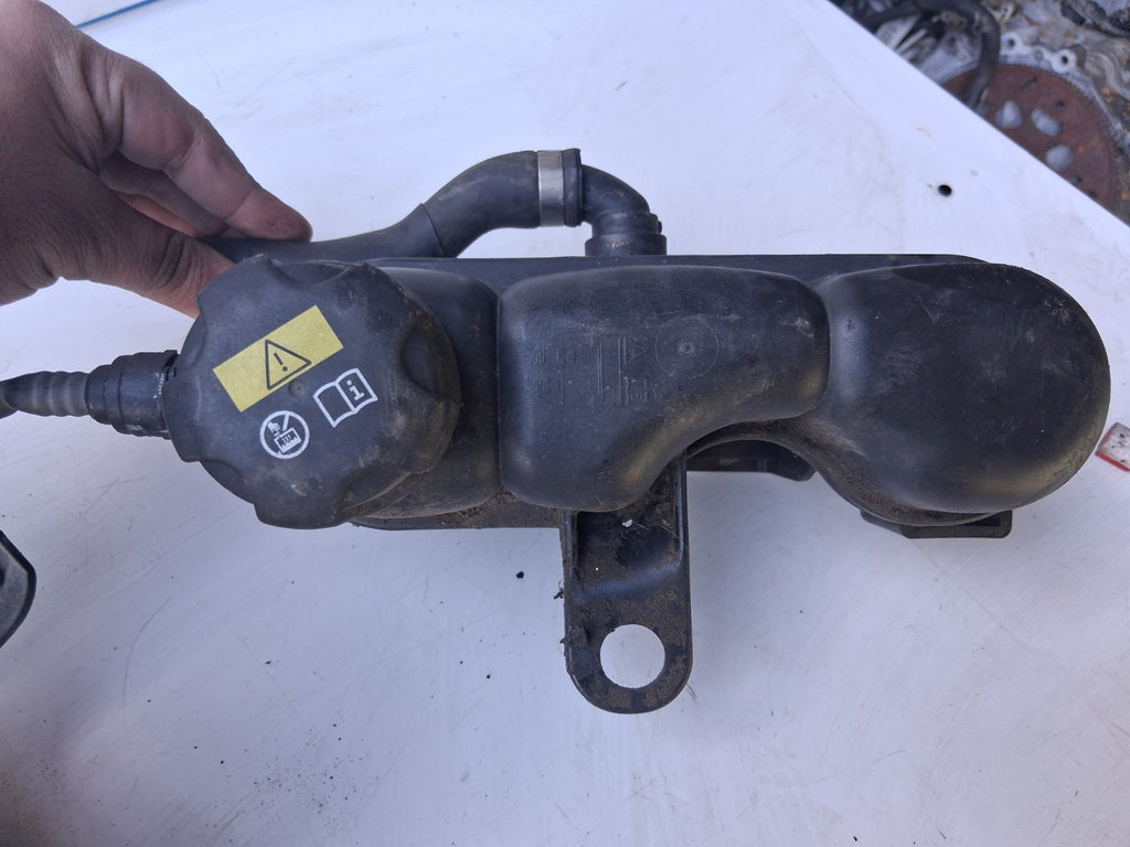 2021 MINI COUNTRYMAN F60 COOLANT OVERFLOW EXPANSION TANK RESERVOIR 7645508